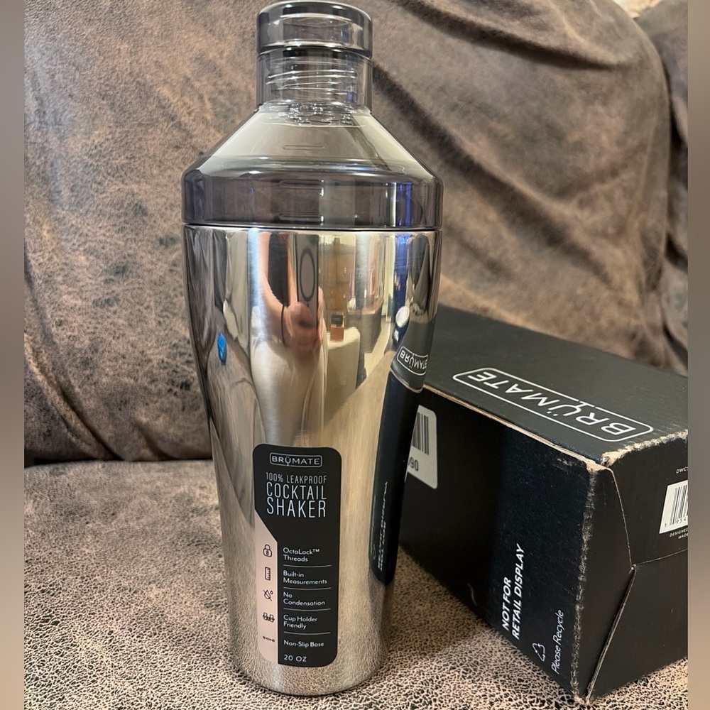BrüMate Stainless Steel Silver Cocktail Shaker - Leakproof 20 oz
